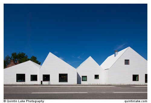 Cancer Centre (Livsrum) Naestved, Denmark. Architect: Effekt.  E