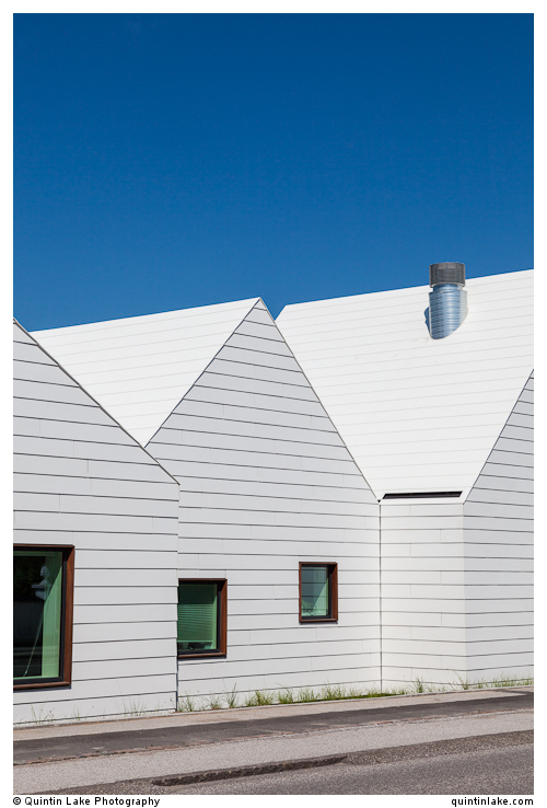 Cancer Centre (Livsrum) Naestved, Denmark. Architect: Effekt.  E