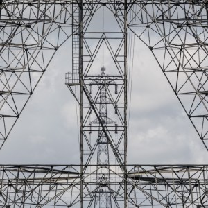 400 kV Thames Grid Crossing, Tallest Pylon in the UK at 190m. Kent tower frames the Essex tower, Greenhithe.