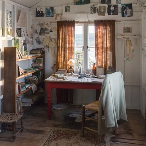 The writing shed used by Dylan Thomas, close to The Boathouse, Laugharne, Dyfed.